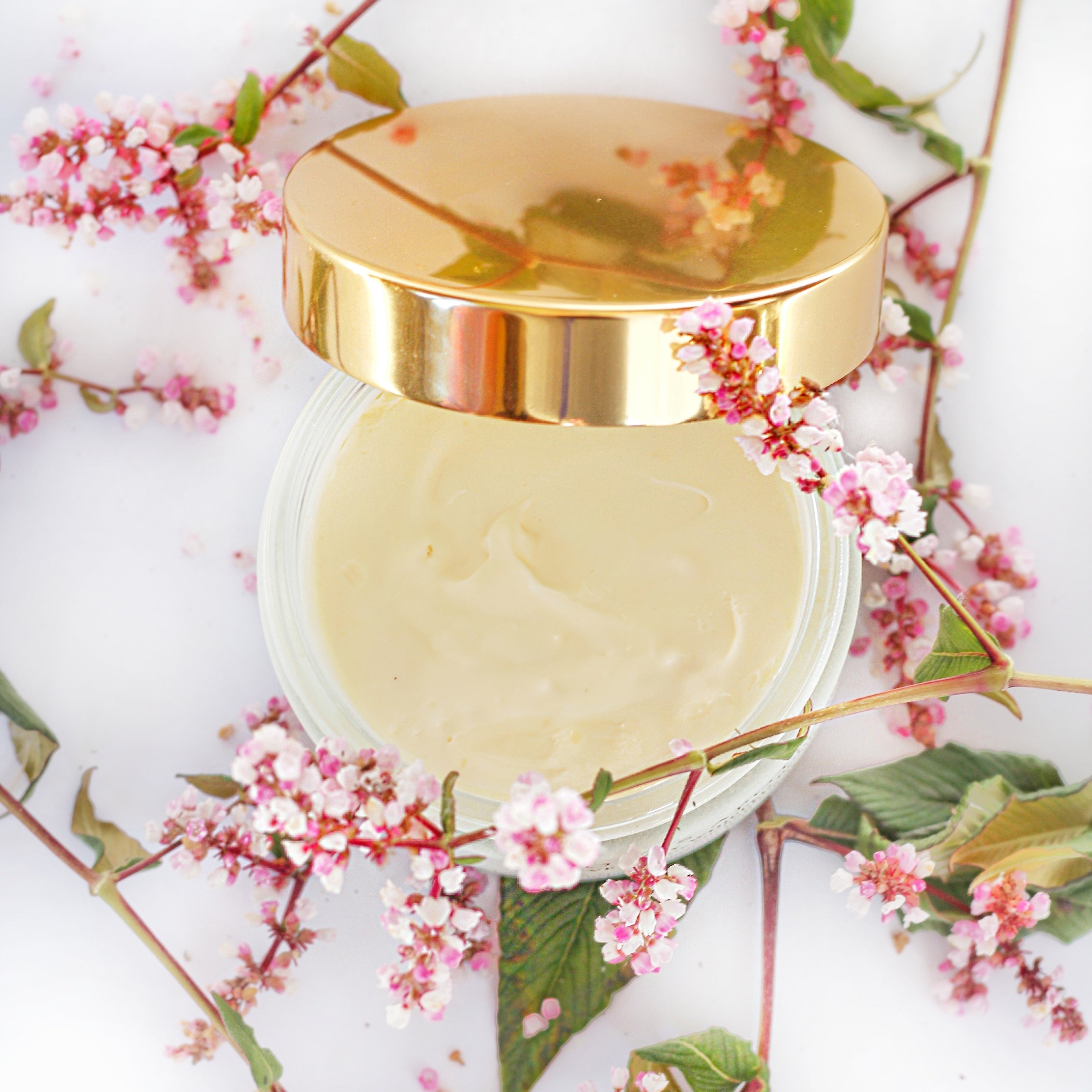 Monsoon Paradise Illuminating Body Soufflé