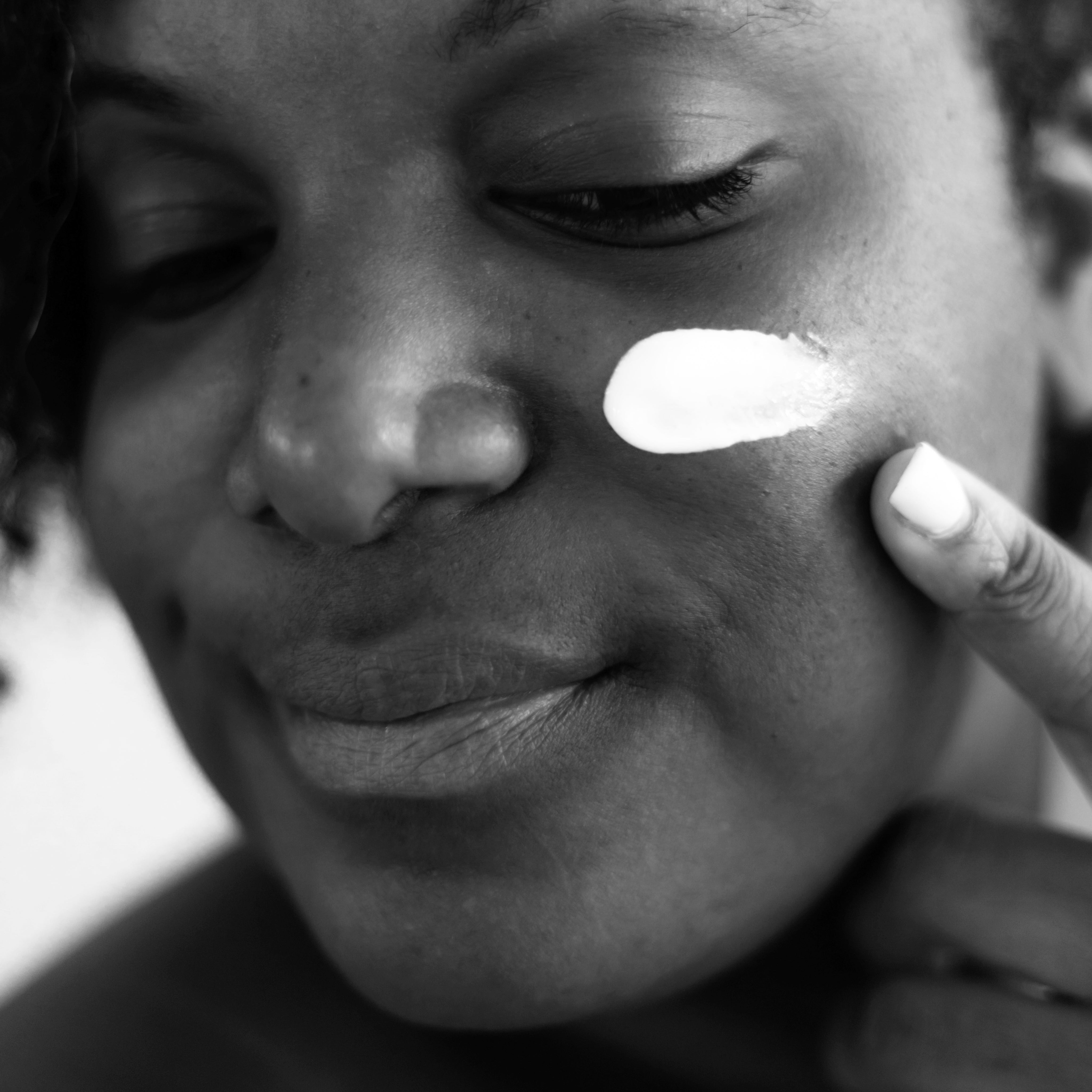 skincare_977e72f4-b381-414d-9ba6-ccc5896fa97f.jpg